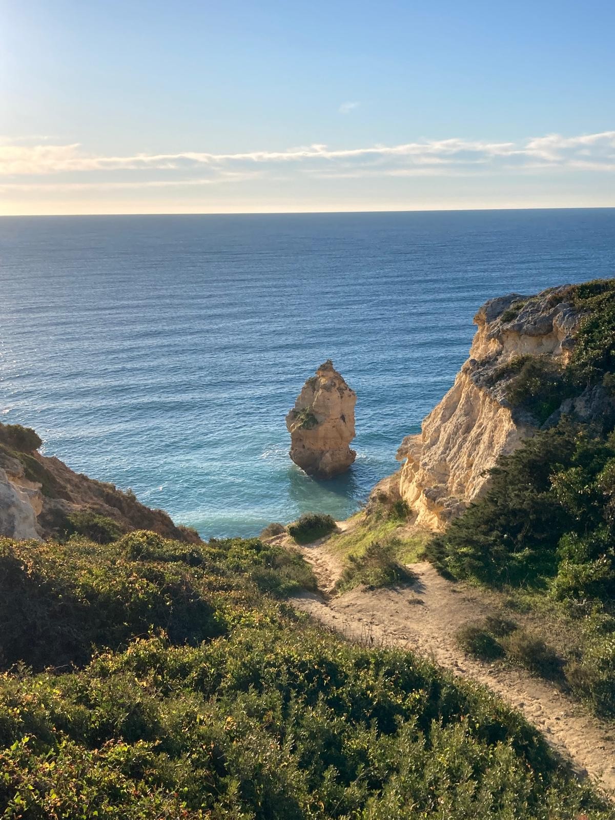 Coastal path heading west from Praia da Marinha towards Benagil